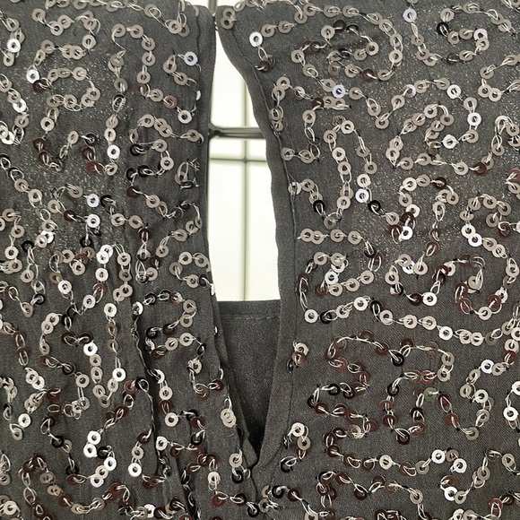 NWT EXPRESS HOUNDSTOOTH SEQUIN RUCHED SHOULDER TOP - Picture 8 of 12